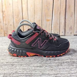 New Balance Women's 410v6 Trail Running Shoes Size 7.5
